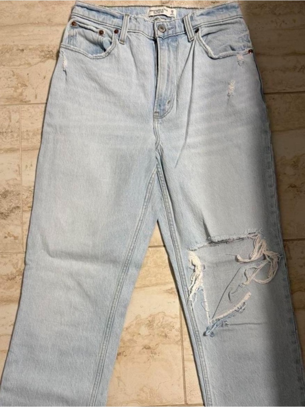 Light Wash Ripped Straight Leg Jeans
